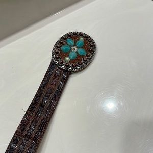 Lizard hand finished belt. Size 30 leather belt, brown.